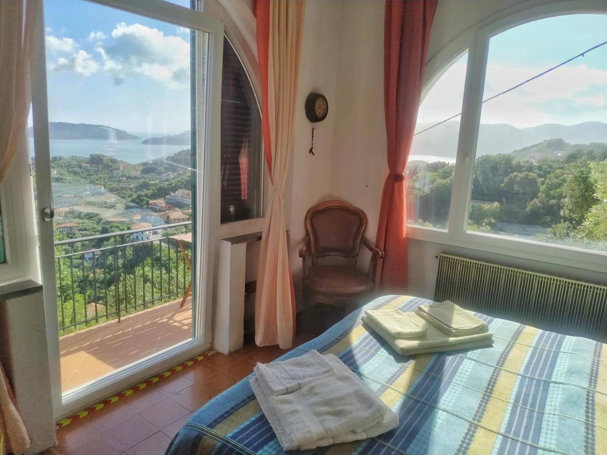 Ai Canarbin - colline di Lerici Esterno foto