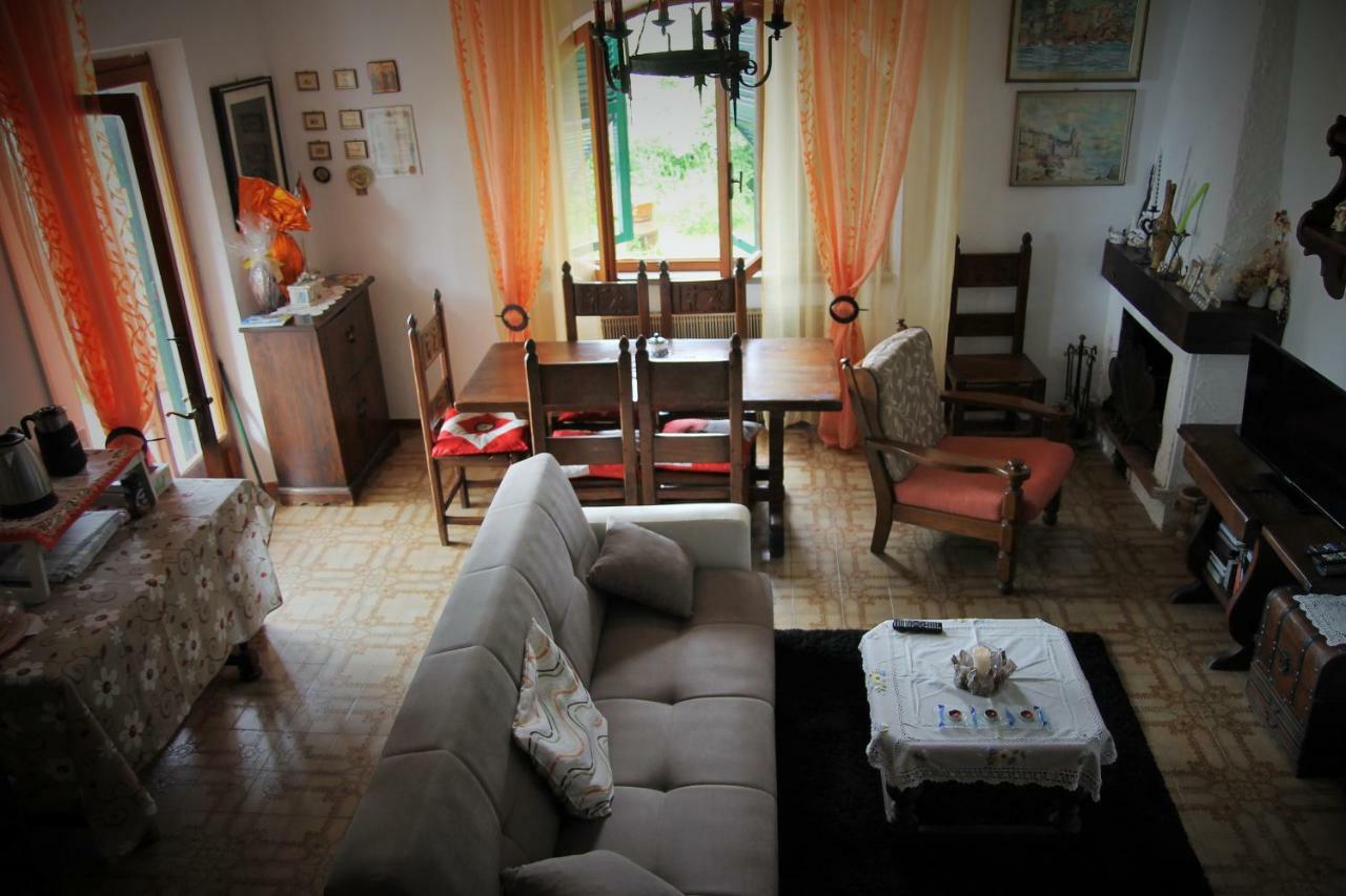 Ai Canarbin - colline di Lerici Esterno foto